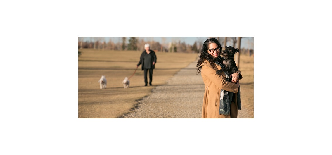CALGARY, AB.; Nov 7, 2015 – Amy Malke and her schnauzer. at River Park. Story about whether off-leash dog parks can help build communities . (Michelle Hofer/Michelle Hofer Photography) For CREB – Jamie Zachary.