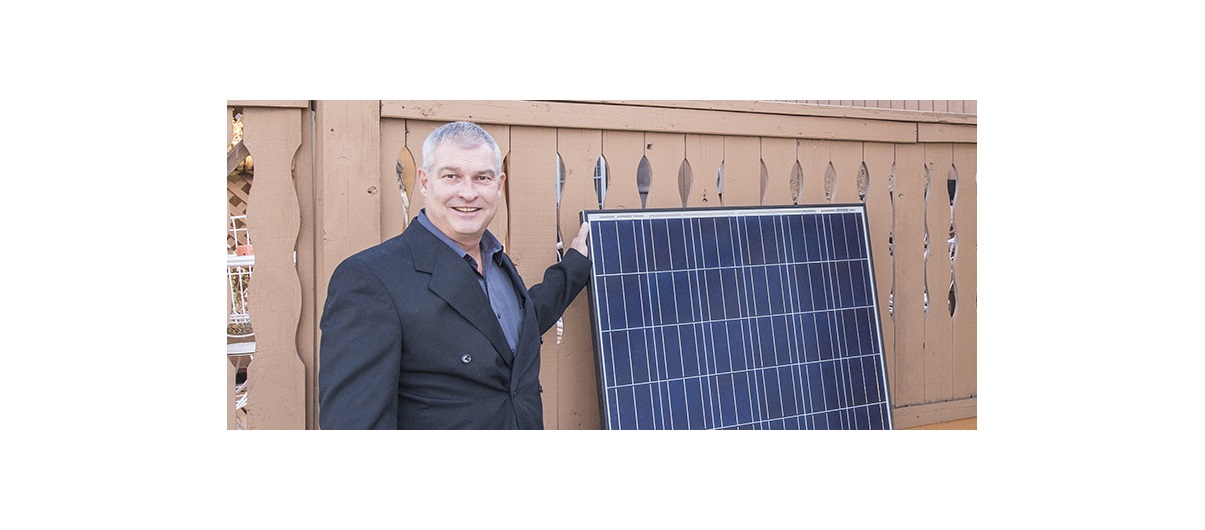 While he sees the province’s $5-million Municipal Solar Program as a positive first step, Greenenergy Renewable Energy Ltd. president Geoff McArthur says the new program may result in some Albertans sitting on the fence awaiting similar incentives for those in urban areas. Photo by Cody Stuart/Manging Editor/CREB®