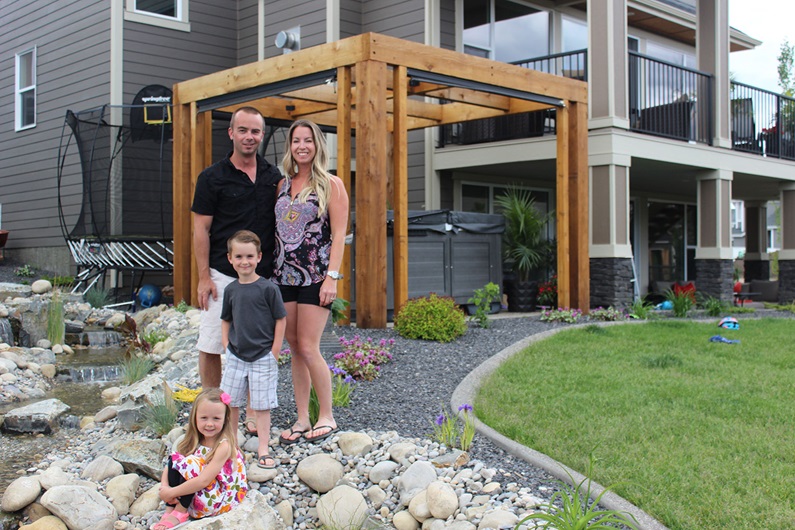 Jennifer and Justin Humphries, with their children Calla (4) and Colby (6).
Andrea Cox / For CREB®Now