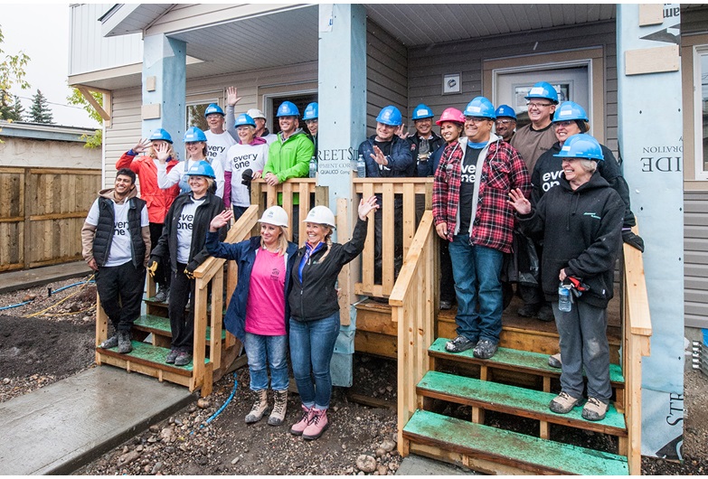 A team of 24 REALTORS® volunteered their time to help build Habitat for Humanity homes in Bowness on Sept. 21.
Cody Stuart / CREB®Now