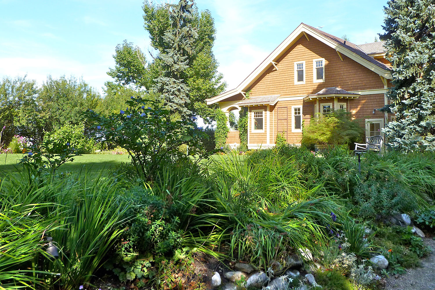 Calgary currently boasts 8,310 hectares of open space, which works out to 6.7 hectares of all types of space  – or 3.2 hectares of mowed and manicured park space – per thousand residents.
Courtesy Bill Longstaff