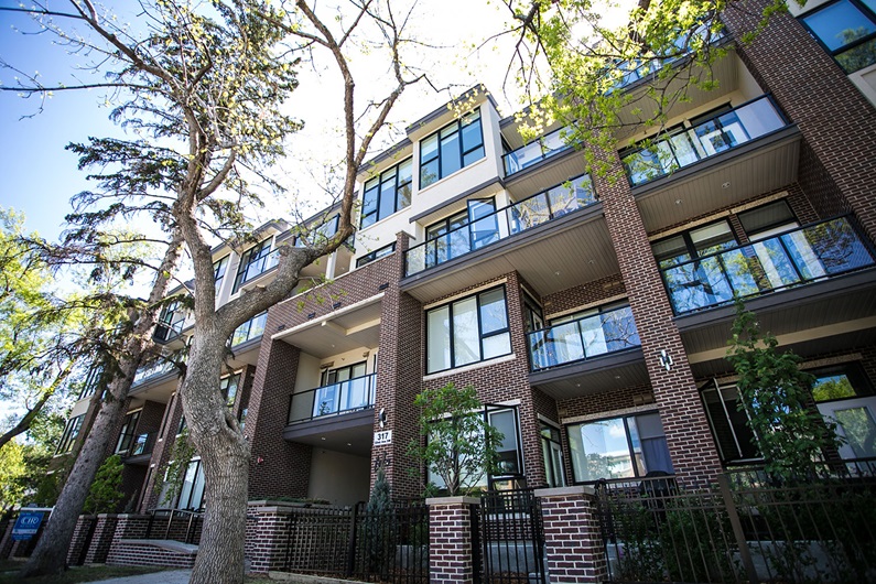 Courtesy tela condos