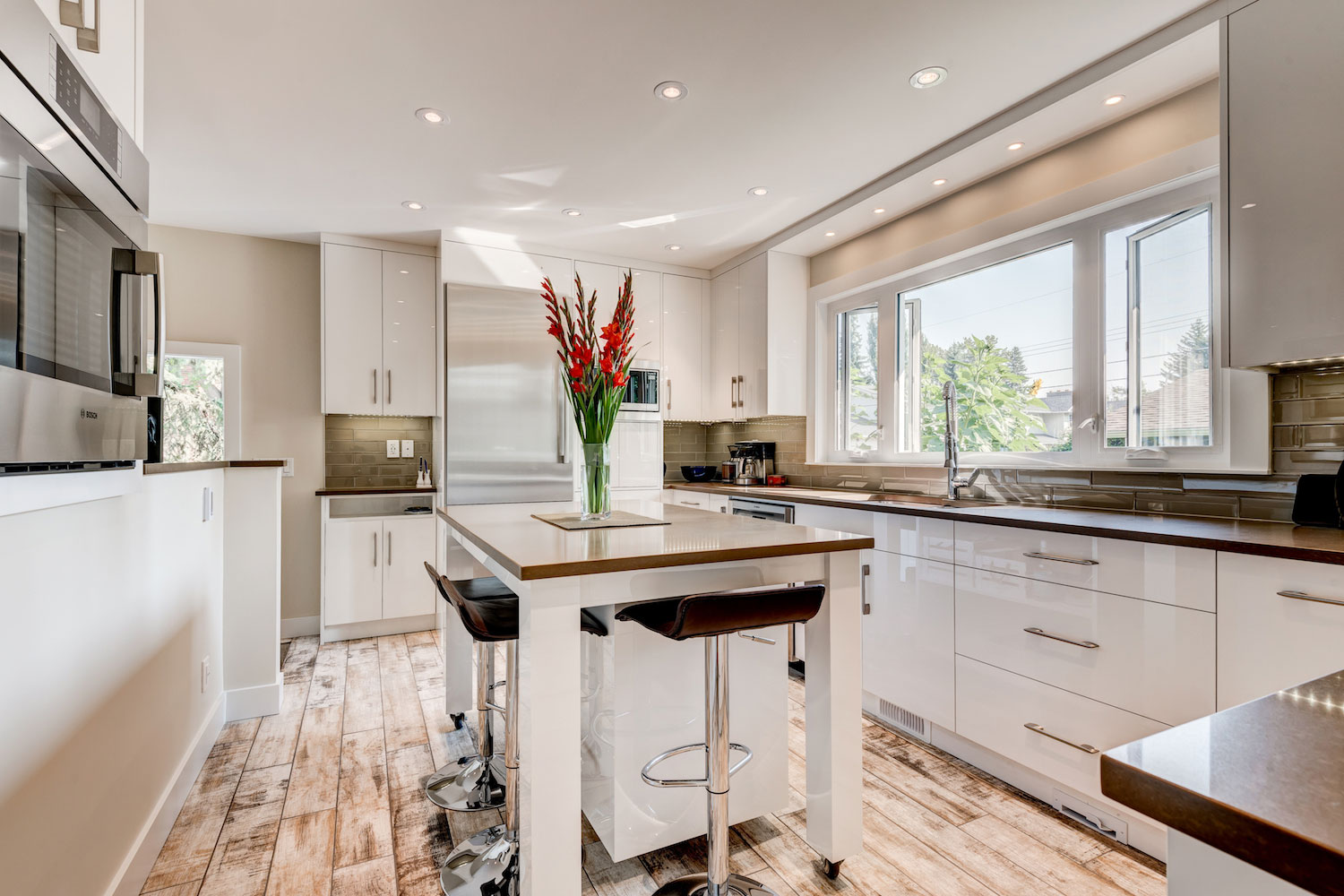 Kitchen Cabinet Renovations Calgary
