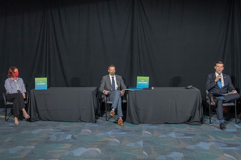 Mayoral candidates Jan Damery, Jeff Davison and Jeromy Farkas at CREB®'s Mayoral Forum on Sept. 14.
Cody Stuart / CREB®Now